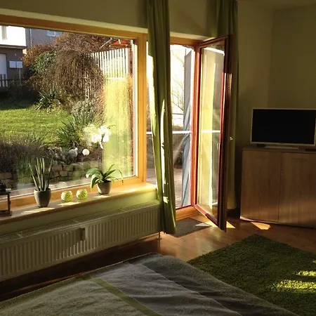 Appartement Haus Kunterbunt à Reichenberg  Extérieur photo